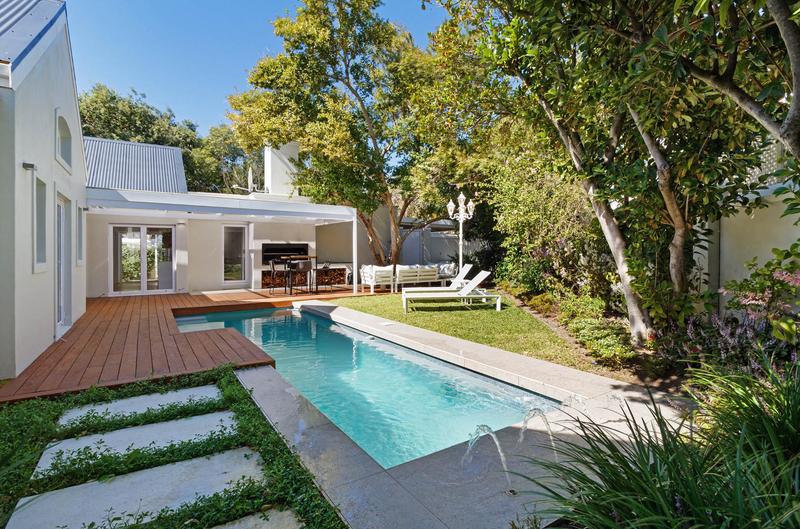 To Let 4 Bedroom Property for Rent in Steenberg Estate Western Cape